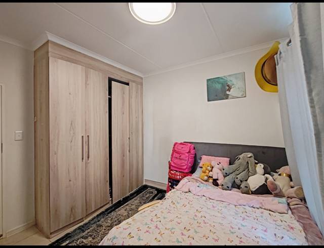 2 BEDROOM APARTMENT FOR SALE IN RANDPARK RIDGE
